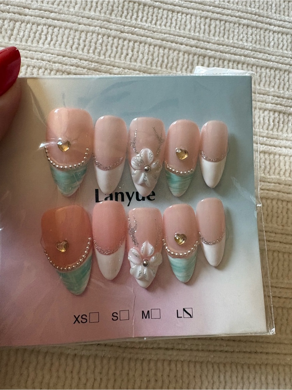 White Floral Press-On Nail Set Size Large